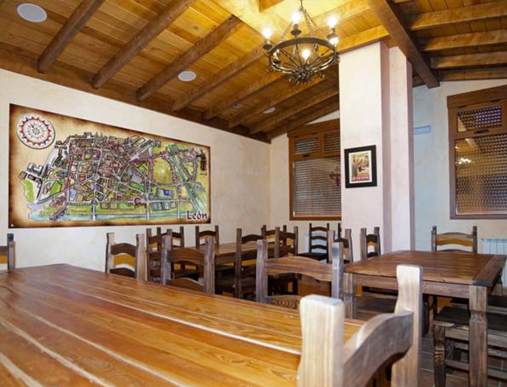 Albergue Santo Tomas De Canterbury León Dış mekan fotoğraf