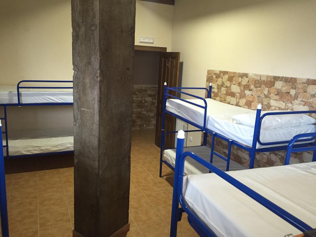 Albergue Santo Tomas De Canterbury León Dış mekan fotoğraf