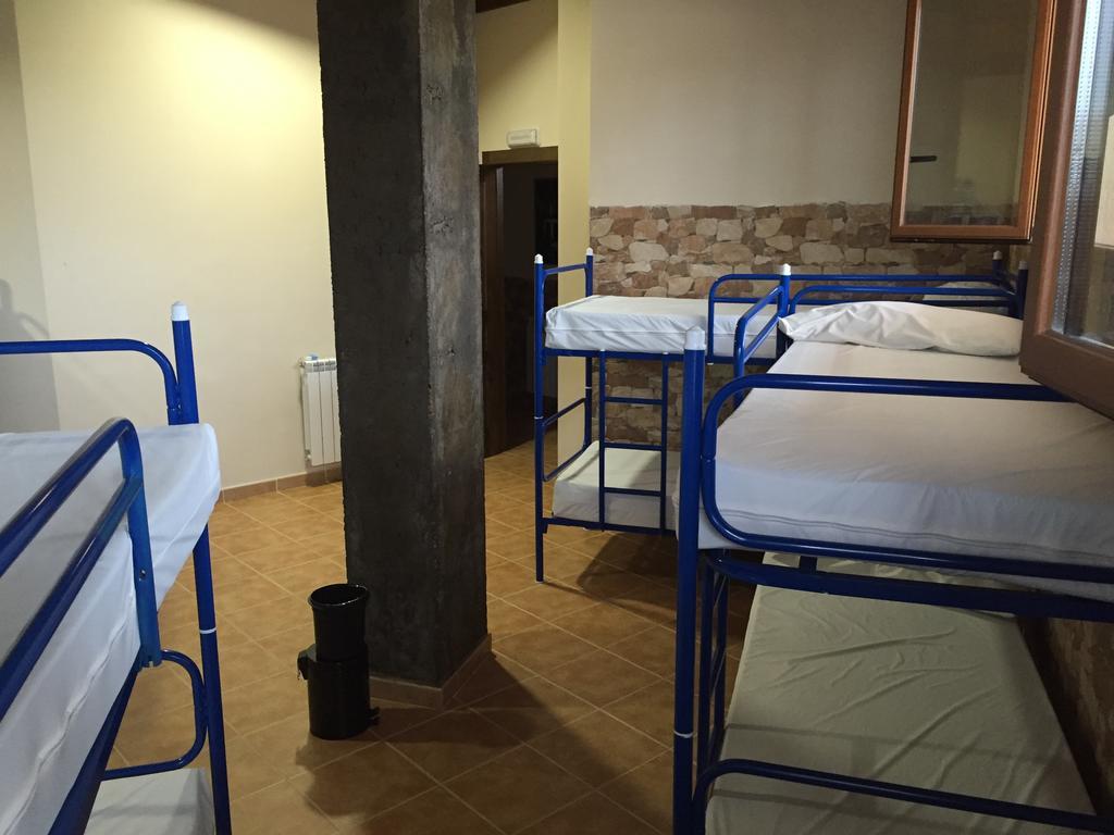 Albergue Santo Tomas De Canterbury León Dış mekan fotoğraf