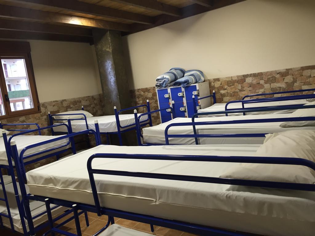 Albergue Santo Tomas De Canterbury León Dış mekan fotoğraf