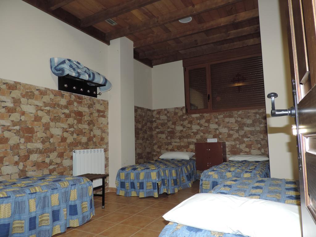 Albergue Santo Tomas De Canterbury León Dış mekan fotoğraf