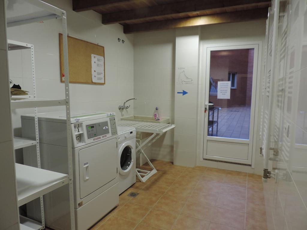 Albergue Santo Tomas De Canterbury León Dış mekan fotoğraf