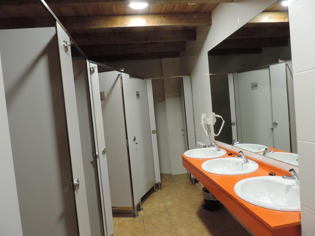 Albergue Santo Tomas De Canterbury León Dış mekan fotoğraf