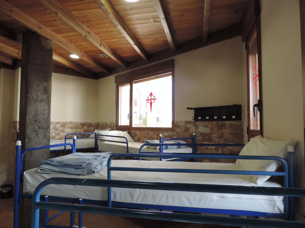 Albergue Santo Tomas De Canterbury León Dış mekan fotoğraf